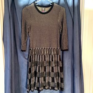 Vince Camuto Black & White Long Sleeve Knit Dress